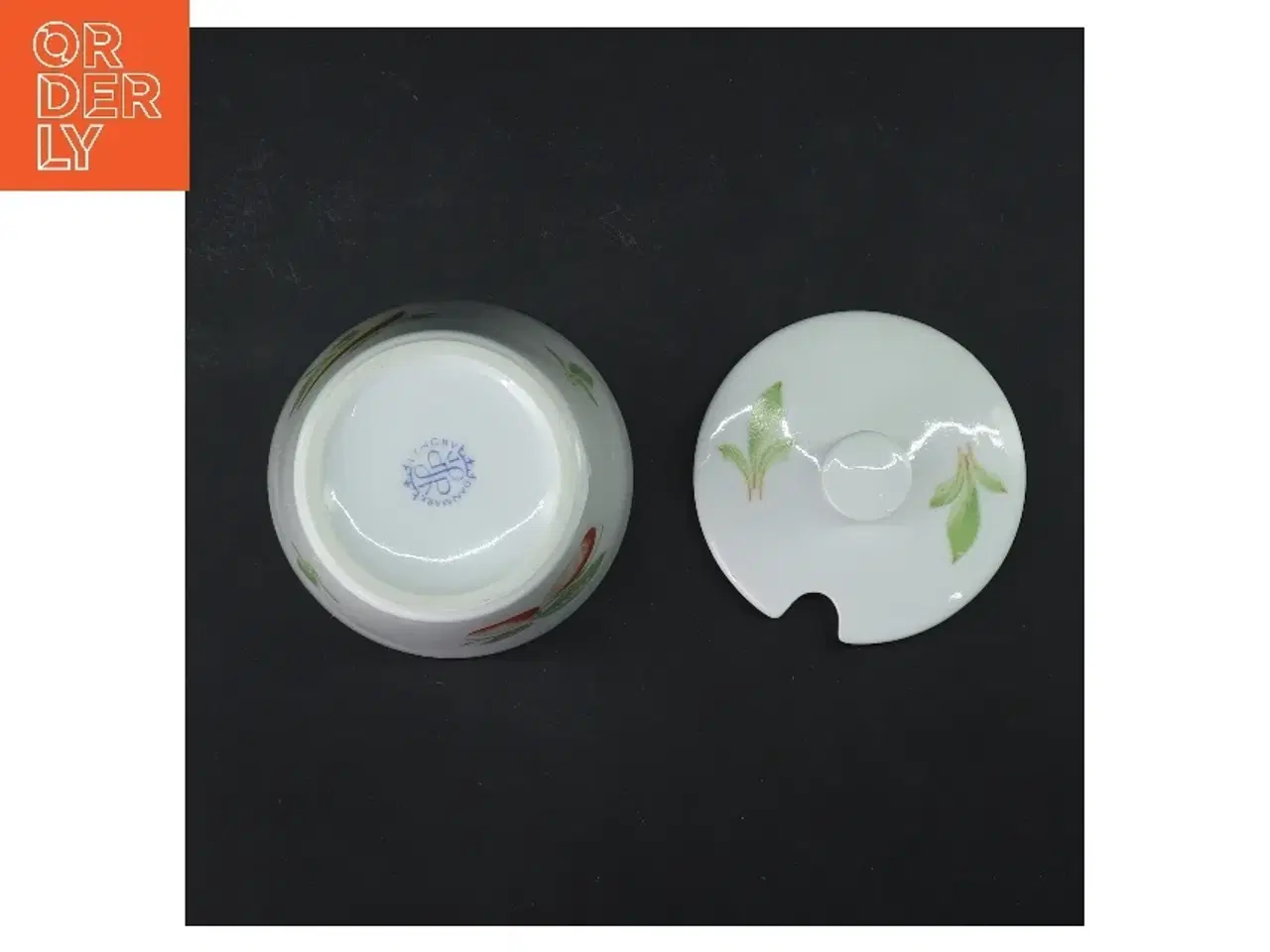 Billede 4 - Marmeladekrukke med låg fra Lyngby (str. Ø 10 cm længde 8,5 cm)