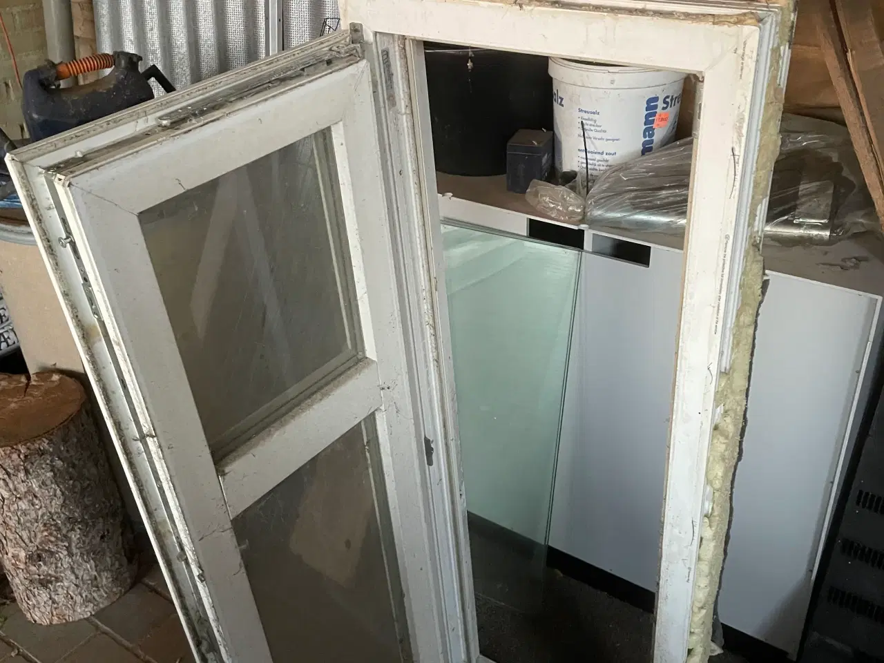 Billede 3 - Plast vindue med kip