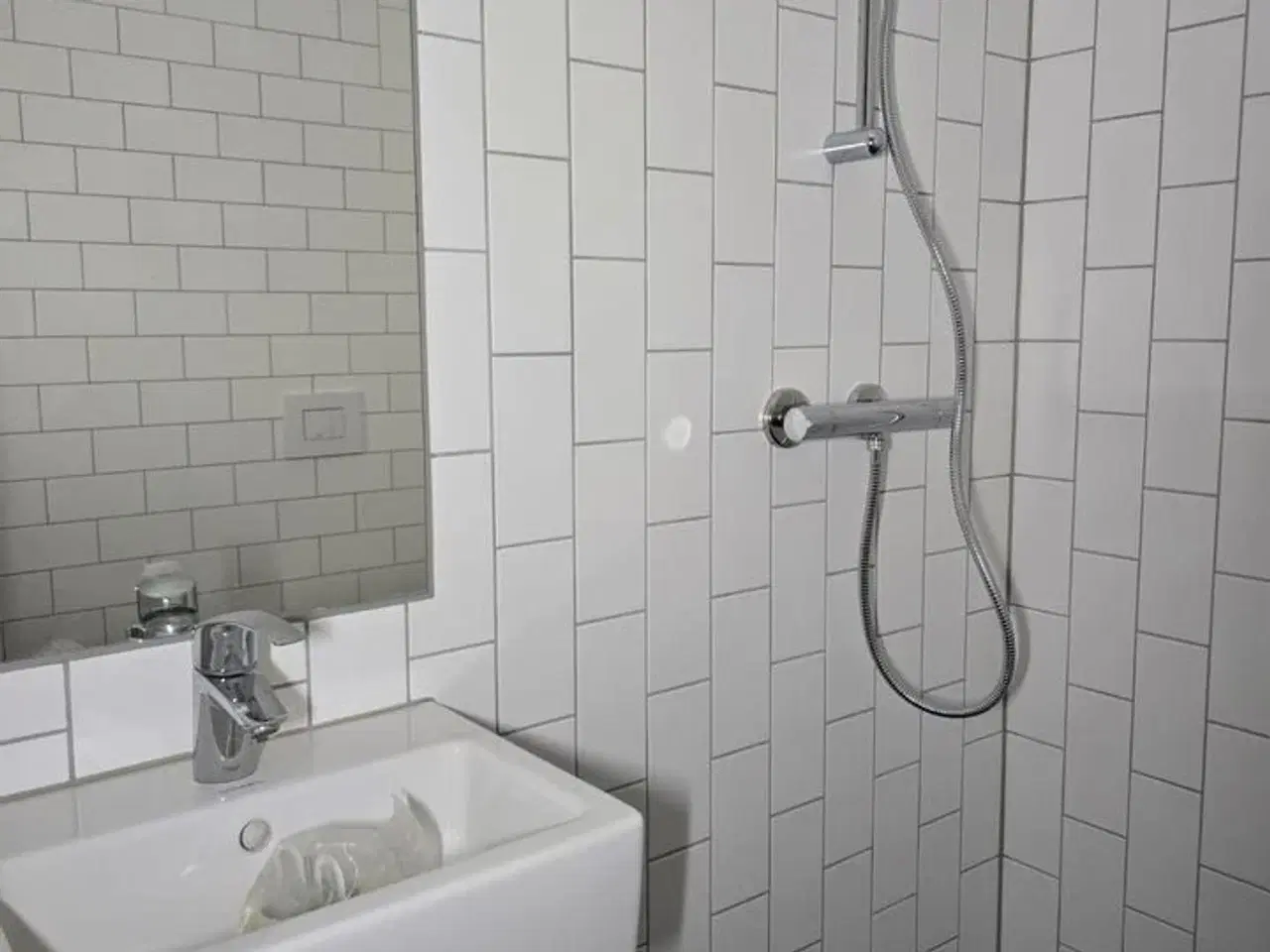 Billede 1 - Færdigproduceret badekabine - Ready bathroom 1850x1710