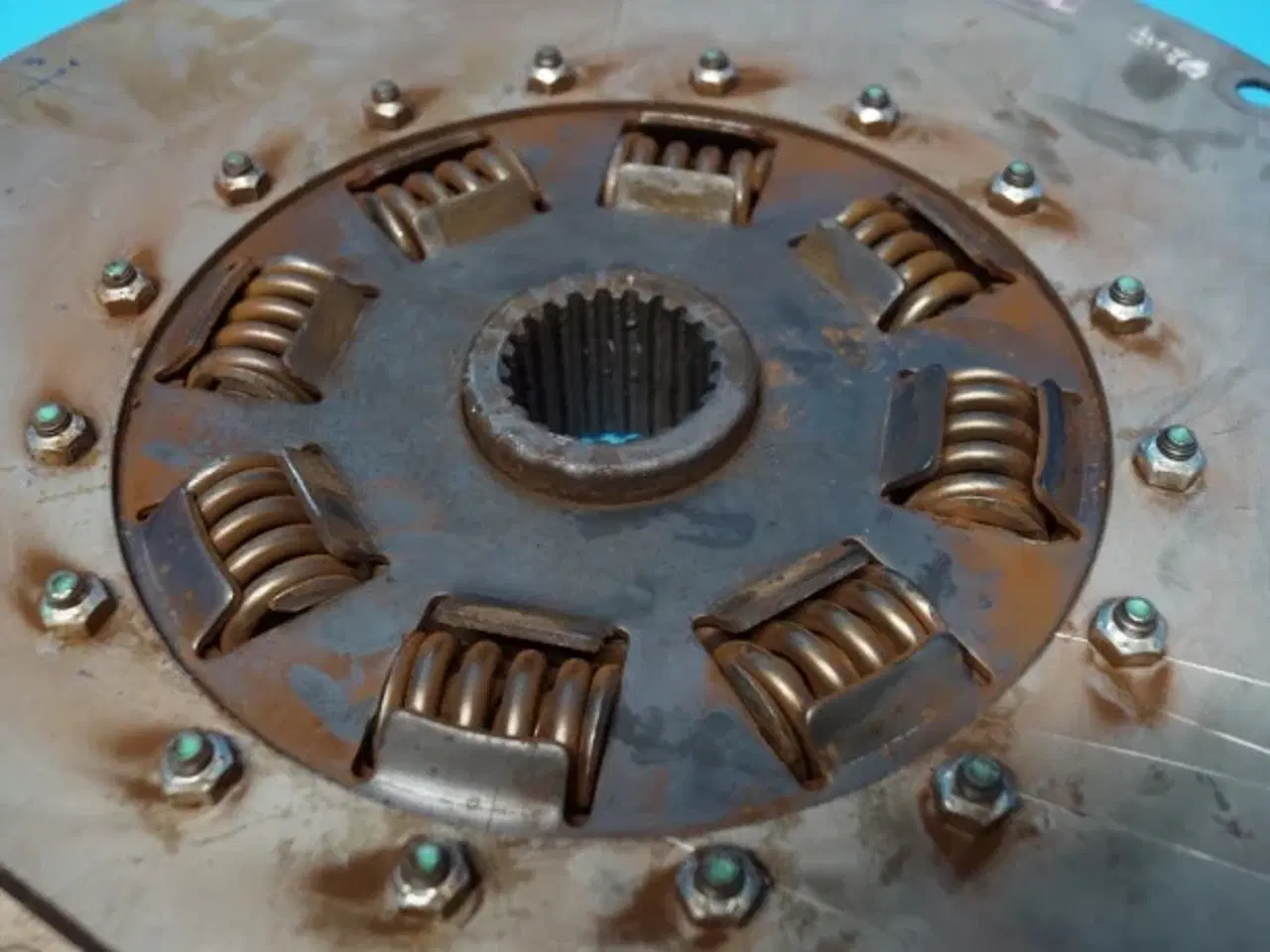 Billede 6 - Case 9120 Dæmpernav 87643110