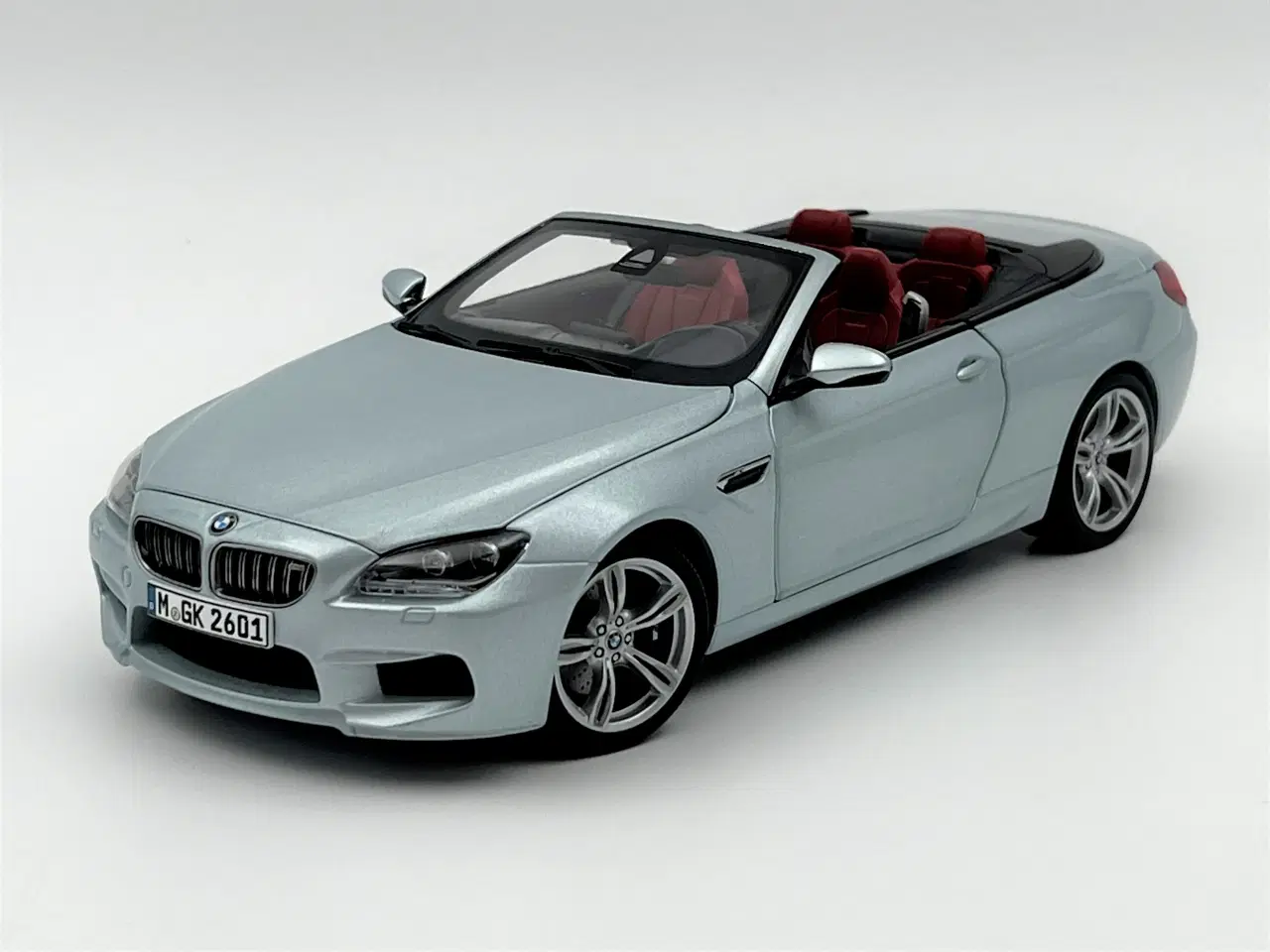Billede 1 - 2013 BMW M6 F12 "Dealer Edition" 1:18