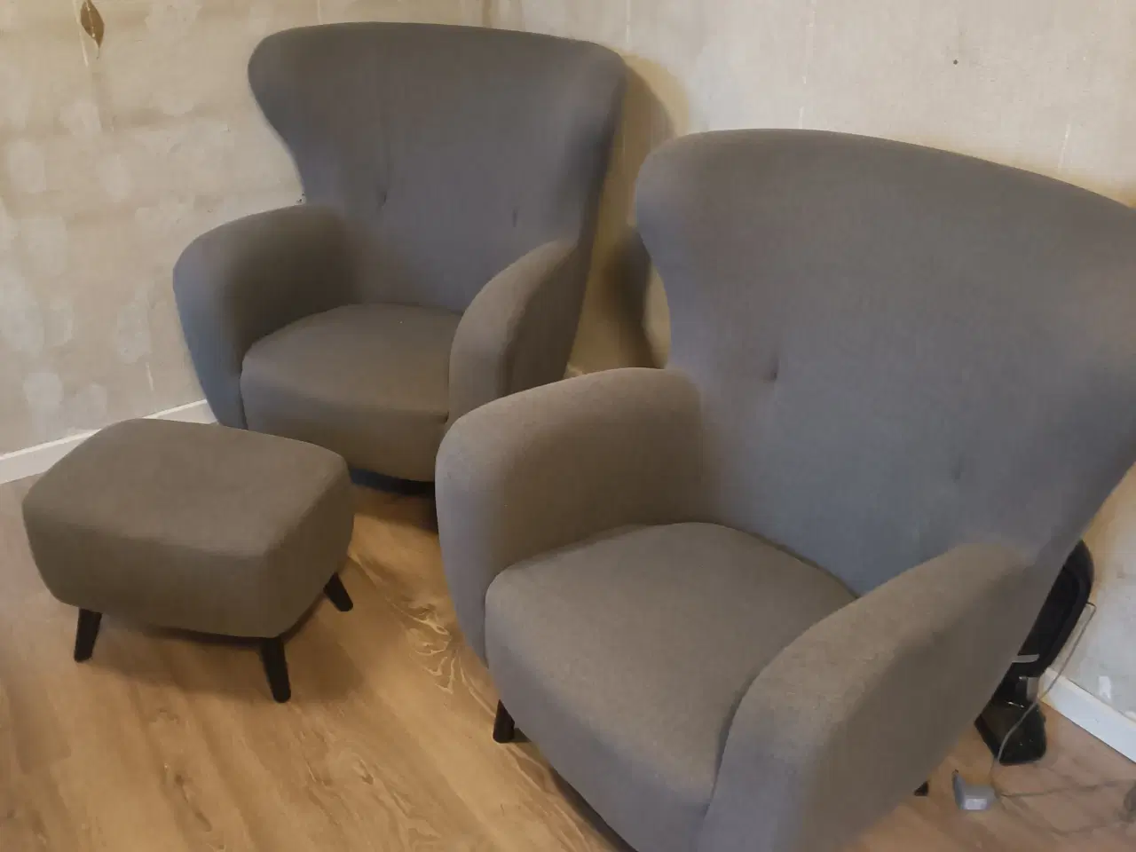 Billede 1 - 2 flotte stole og 1 skammel