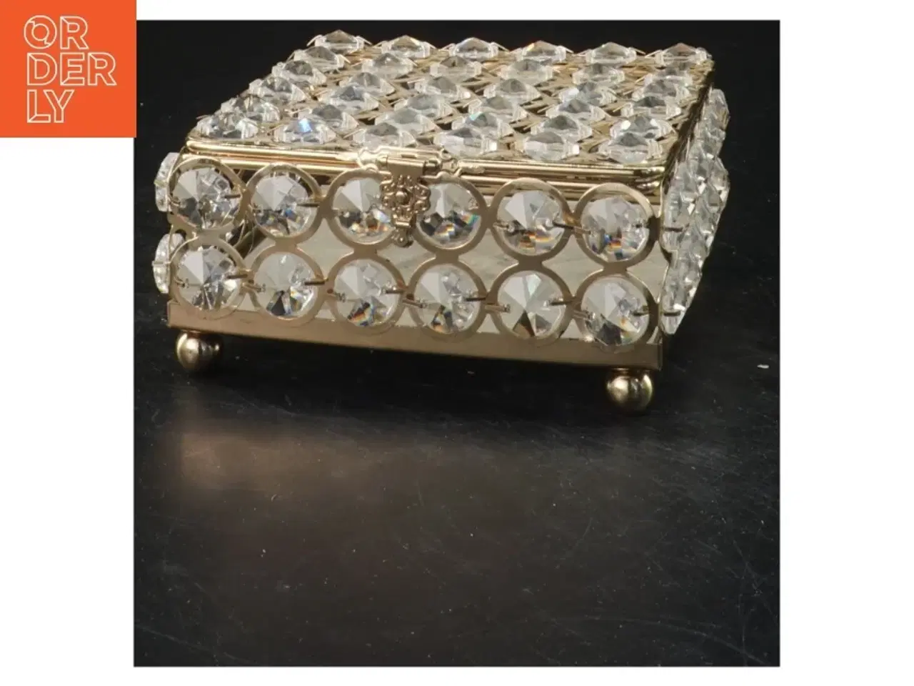 Billede 1 - Dekorativ skrin med klare sten og gylden ramme (str. 13x13x6 cm)