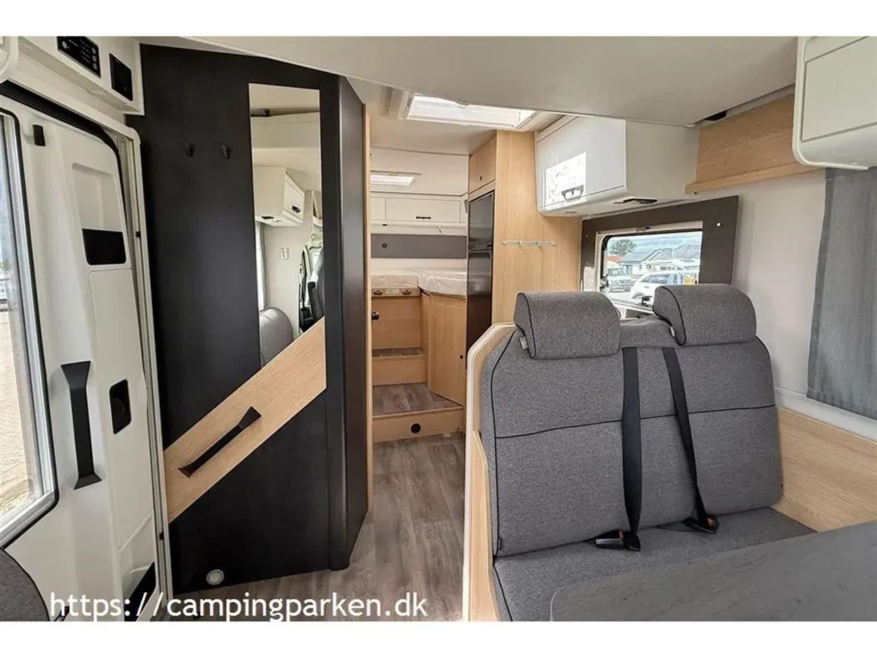 Billede 10 - 2025 - SunLight T 67 Adventure   Sunlights populære model med enkeltsenge, sænkeseng, Nordic pakke og meget udstyr!