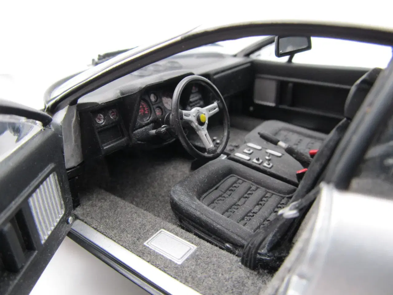 Billede 7 - 1976 Ferrari 512 BB - 1:18 - KYOSHO