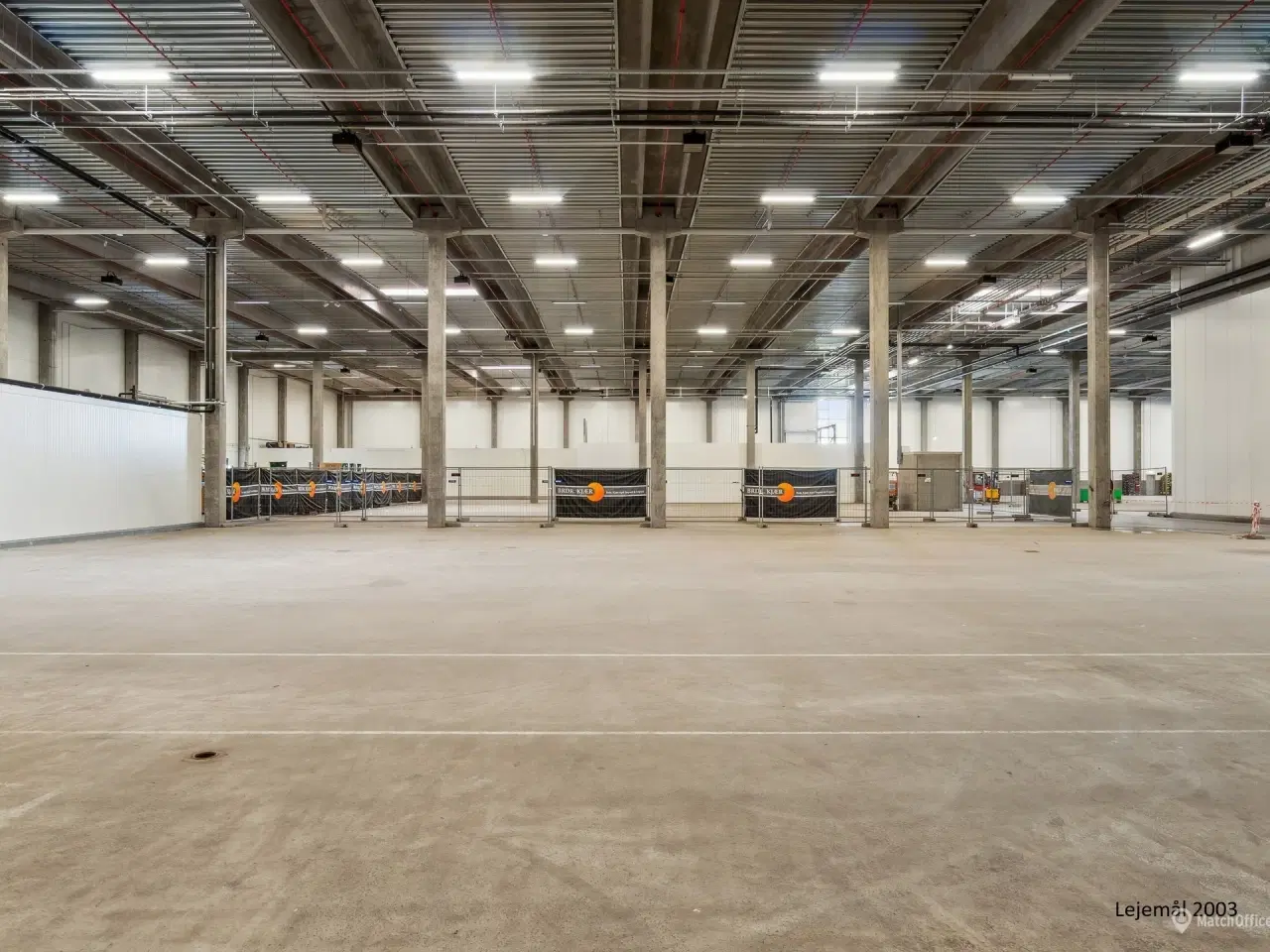 Billede 15 - Logistiklejemål med porte og ramper og en loftshøjde op til 10 meter