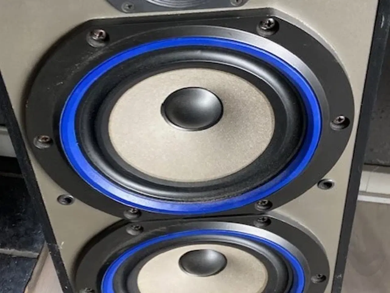 Billede 2 - 2 stk. Højttalere B&W DM 220I samt Pioneer Stereo