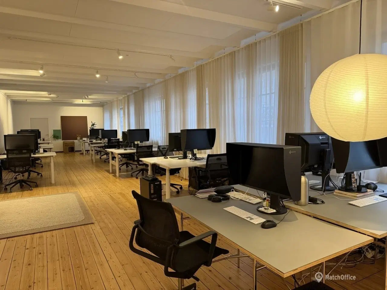 Billede 1 - Centralt placeret kontor på 295 kvm