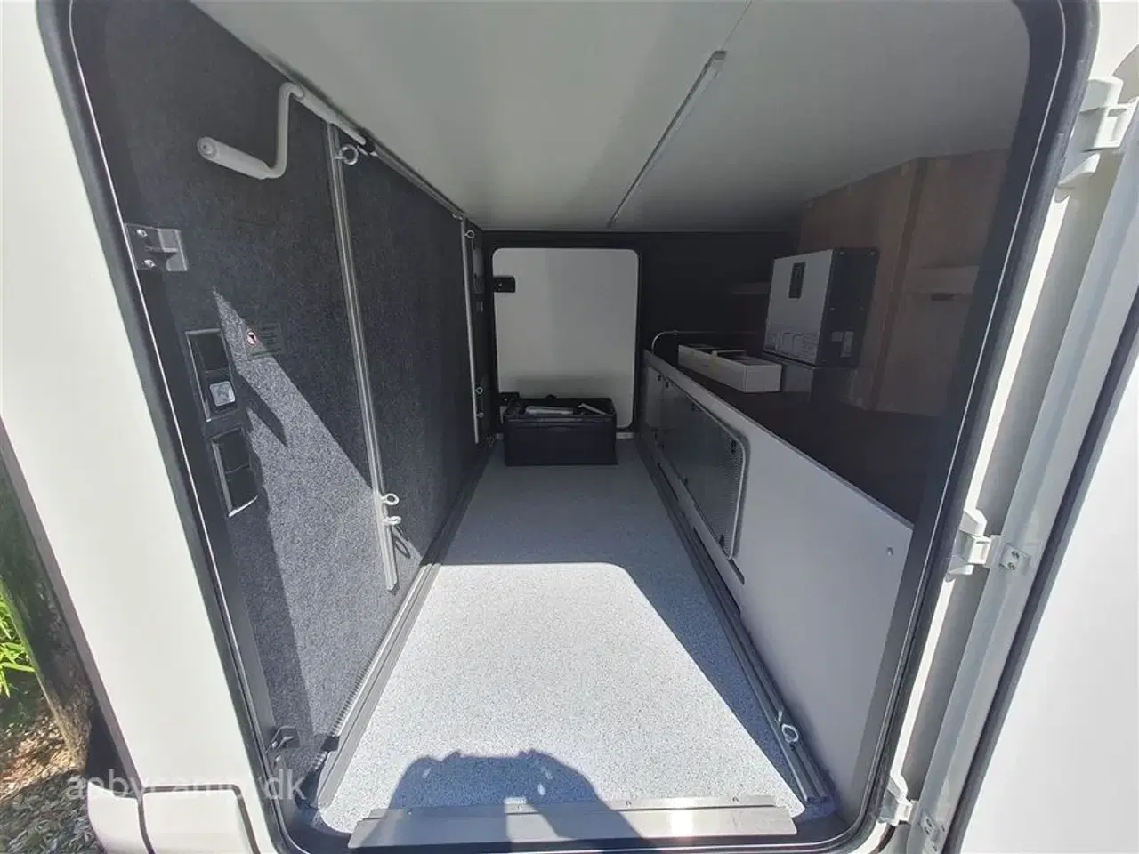 Billede 16 - 2021 - Morelo Home 78 L   Autocamper på Første Klasse.  Udstyrslisten er Lang når man vælger en Camper fra Morelo.