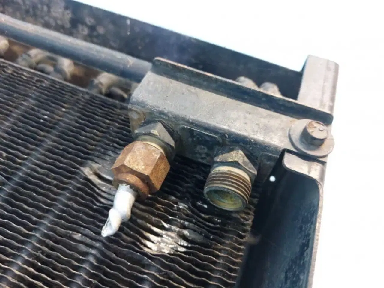 Billede 6 - New Holland 8670 Kondensator 86501373