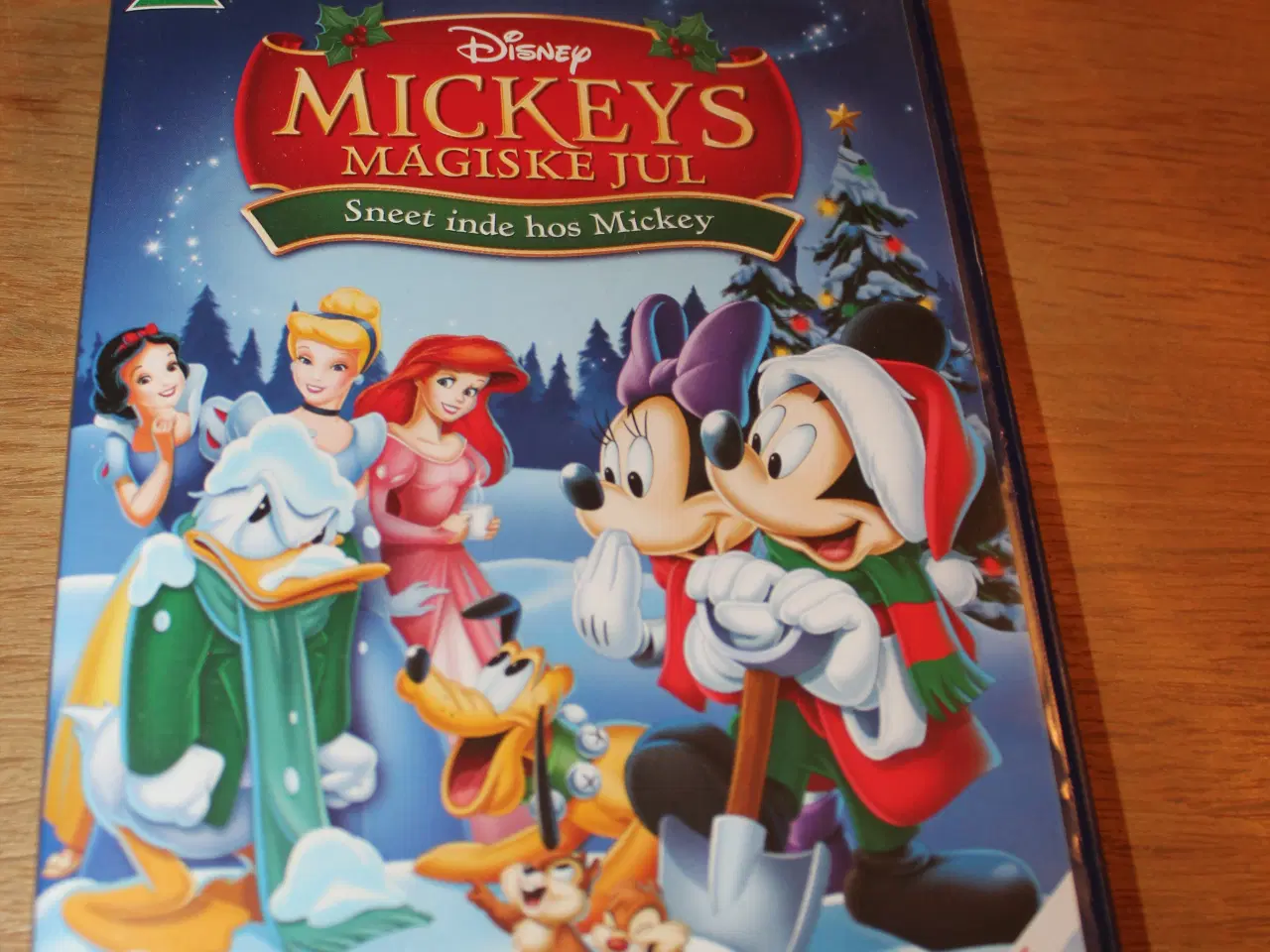 Billede 1 - Disney Mickeys Magiske Jul - Sneet inde hos Mickey
