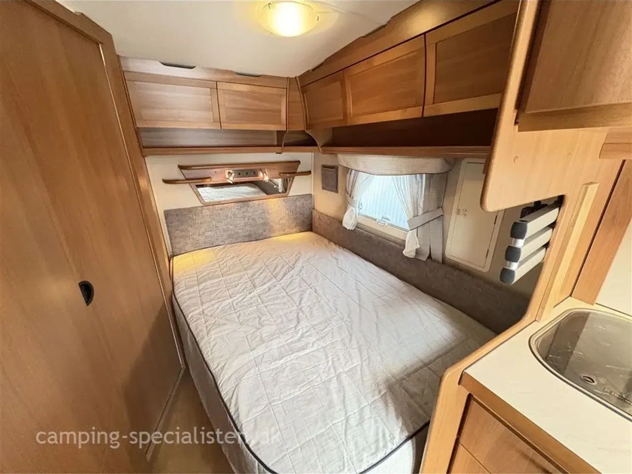 Billede 8 - 2009 - Kabe Briljant XL   Kabe Briljant XL XV2 2009 - Se den nu hos Camping-Specialisten.dk