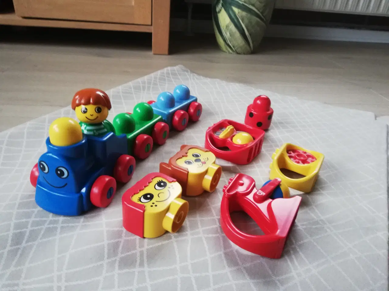 Billede 3 - Lego Baby tog, rangle, figur mm.