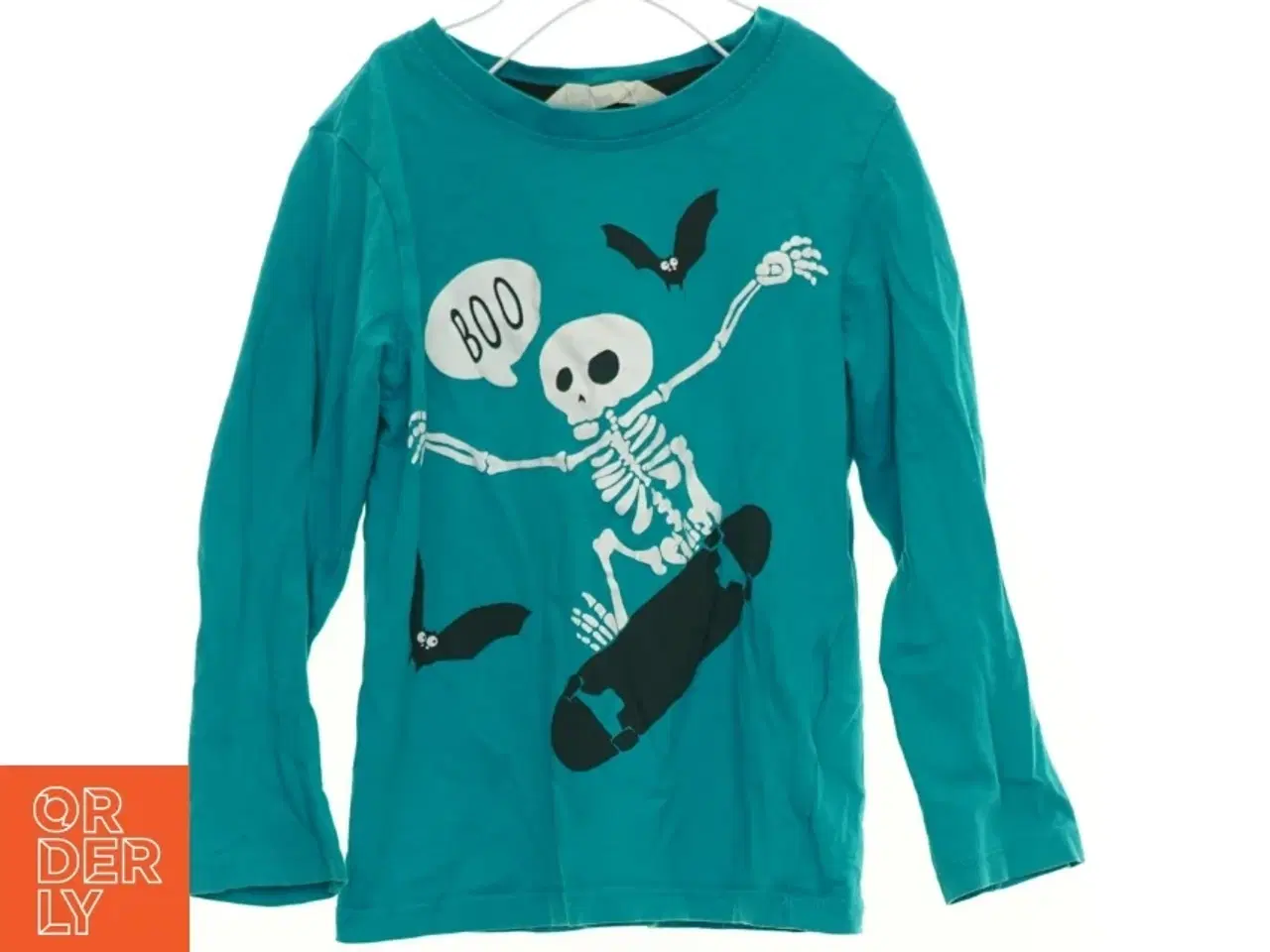 Billede 1 - Bluse med halloween motiv Skateboard skelet og flagermus fra H&M (str. 98 cm)