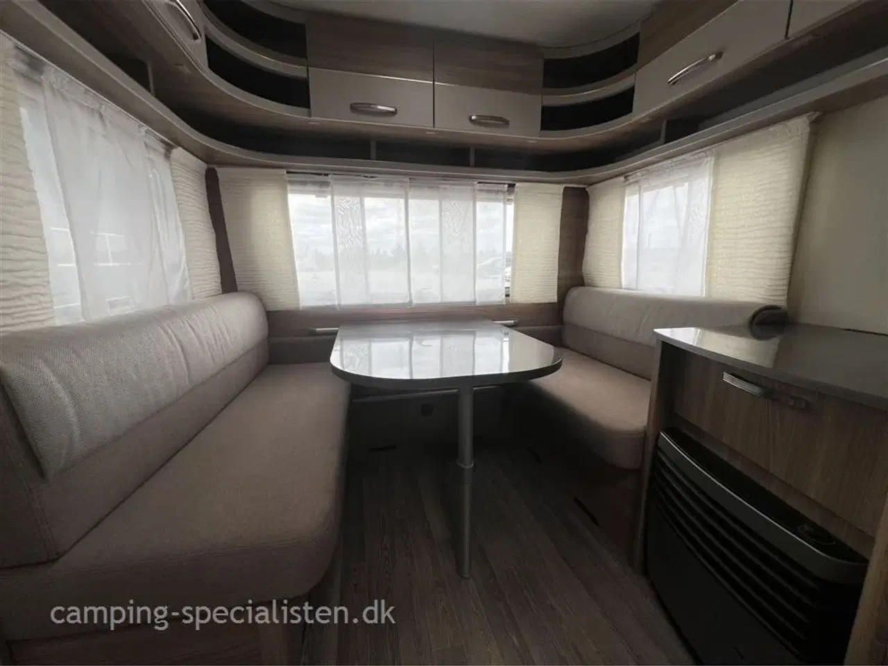 Billede 11 - 2018 - Bürstner Premio 490 TS   Bürstner Premio 490 TS 2018 - Se den nu hos Camping-Specialisten.dk