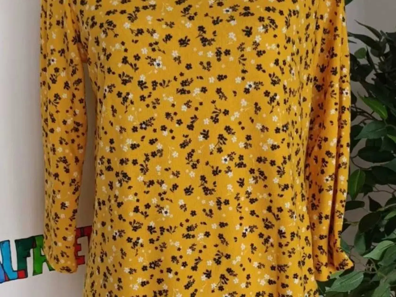 Billede 1 - Bluse. VRS. Medium/38