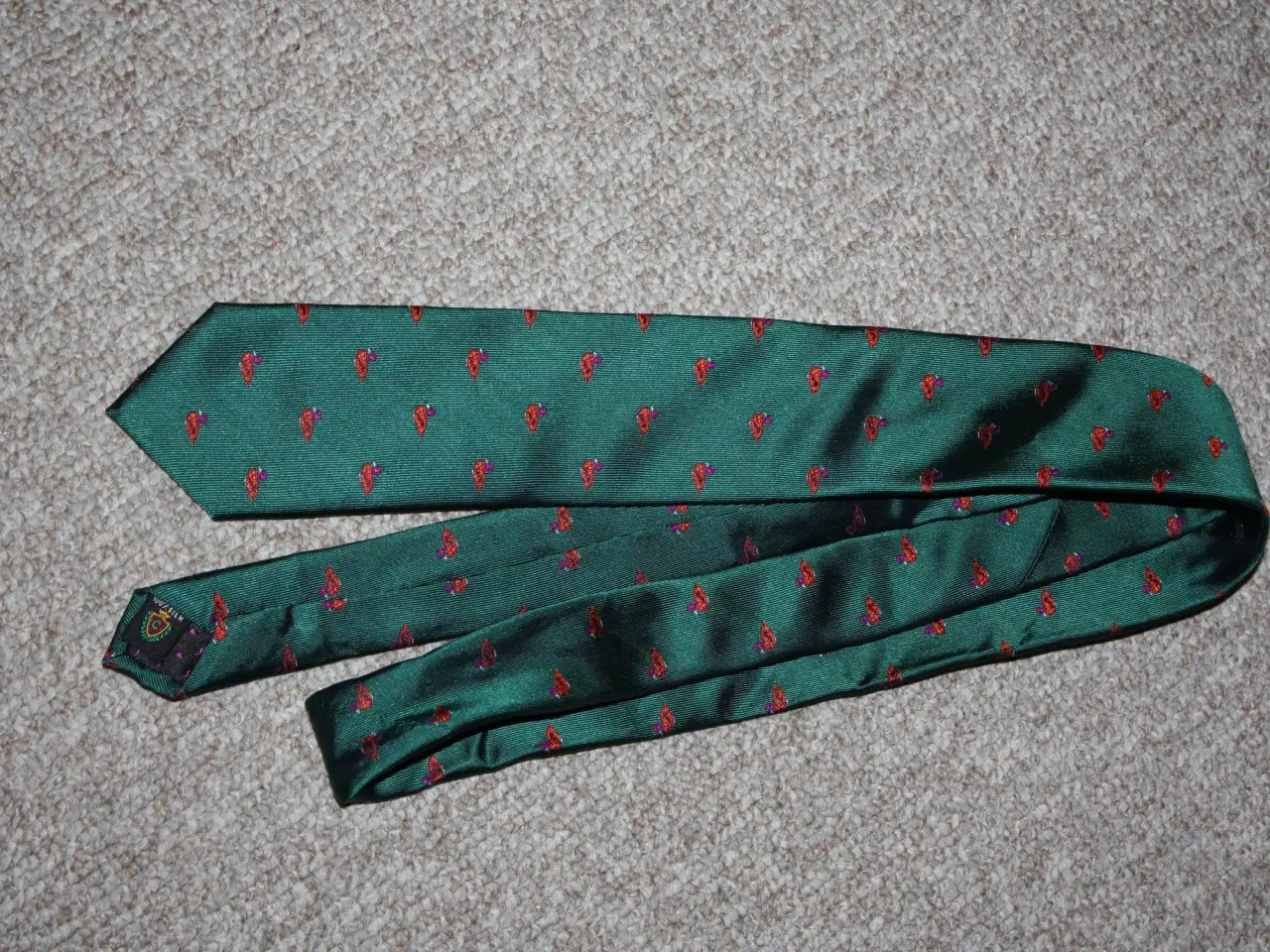 Billede 2 - Silke Slips dekoreret med ænder 100 % silk