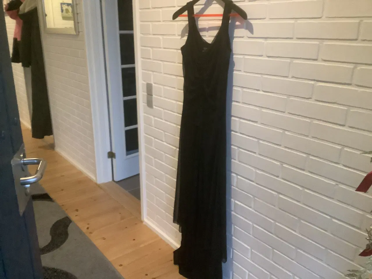 Billede 2 - Fest tøj buksedragt/kjole og top + paliet jakke - 