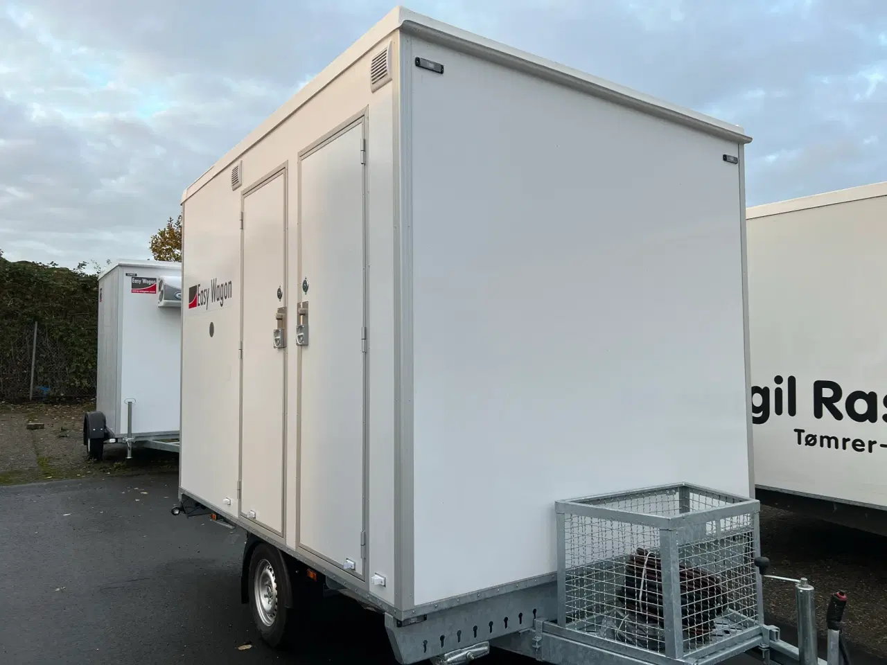 Billede 2 - Type 320: Toiletvogn med 4 toiletter og 3 urinaler