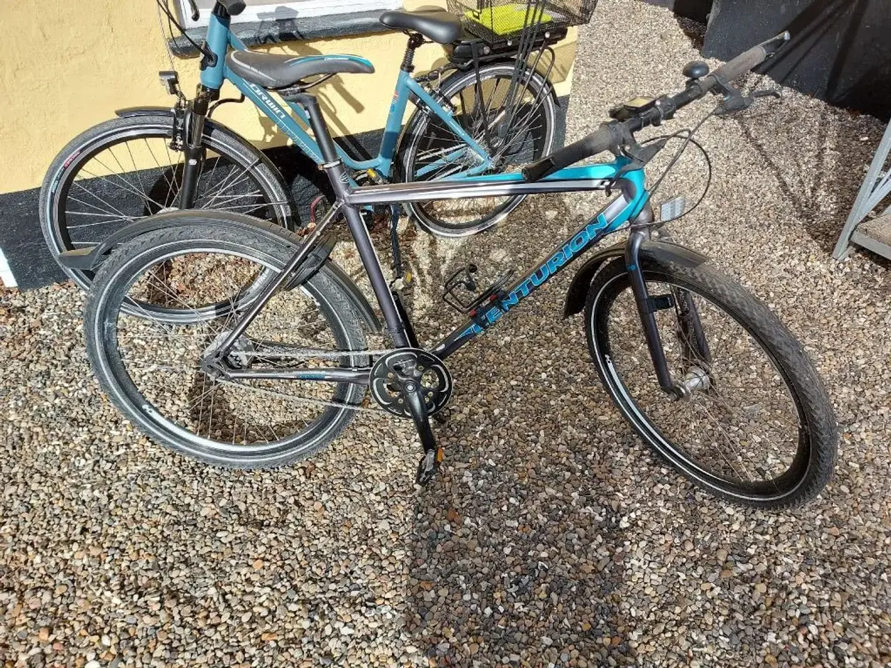 Billede 1 - Næsten ny cykel