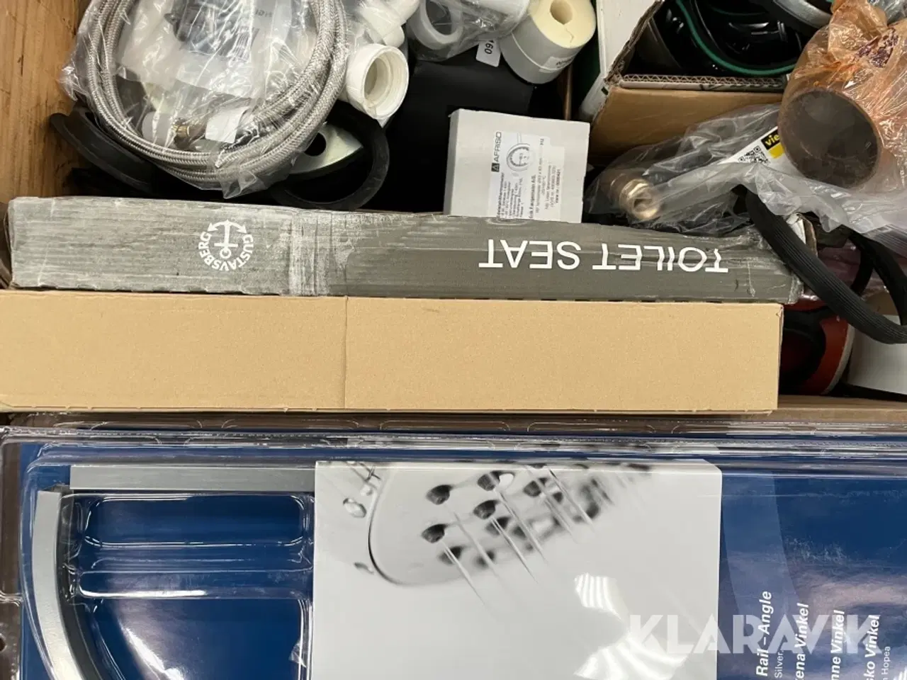 Billede 6 - Lot - fittings, rørbærere, toiletsæder og øvrigt