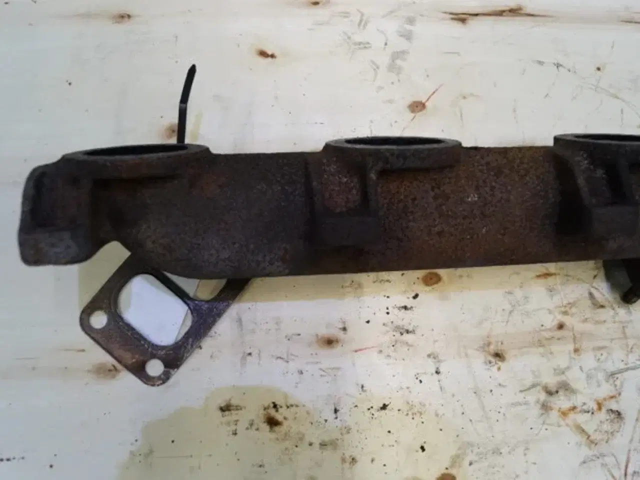 Billede 15 - Ford 675TA Udstødningsmanifold 82850578