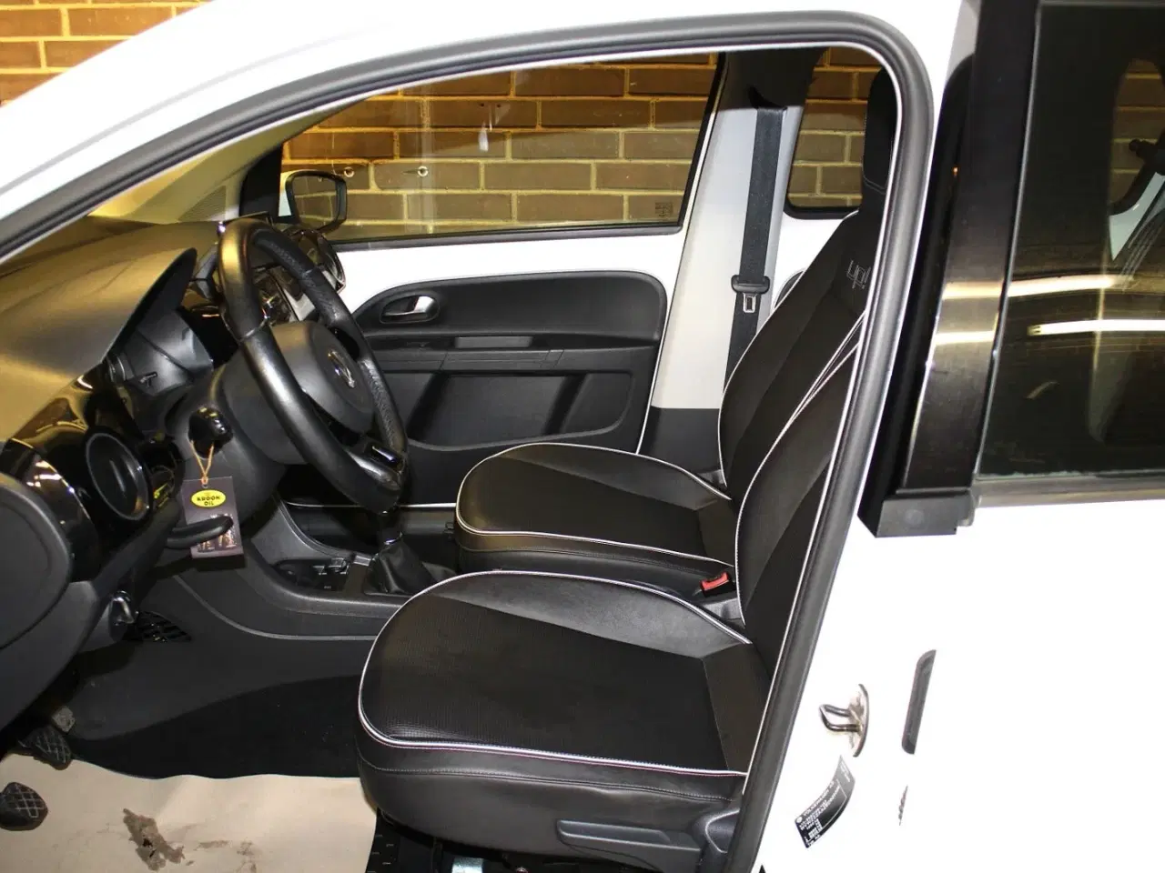 Billede 4 - VW Up! 1,0 75 High Up! BMT