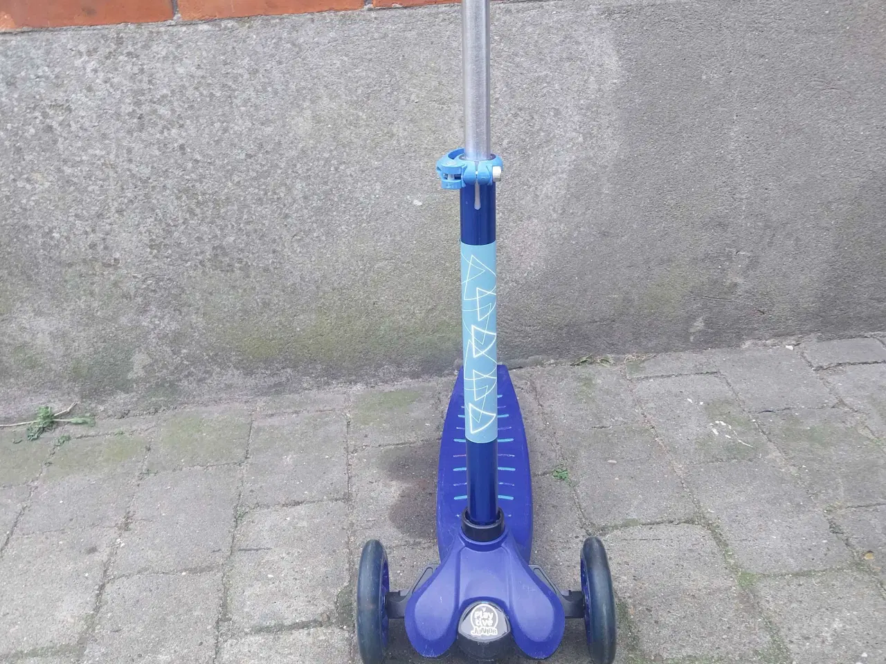 Billede 3 - Playtive junior løbehjul. 