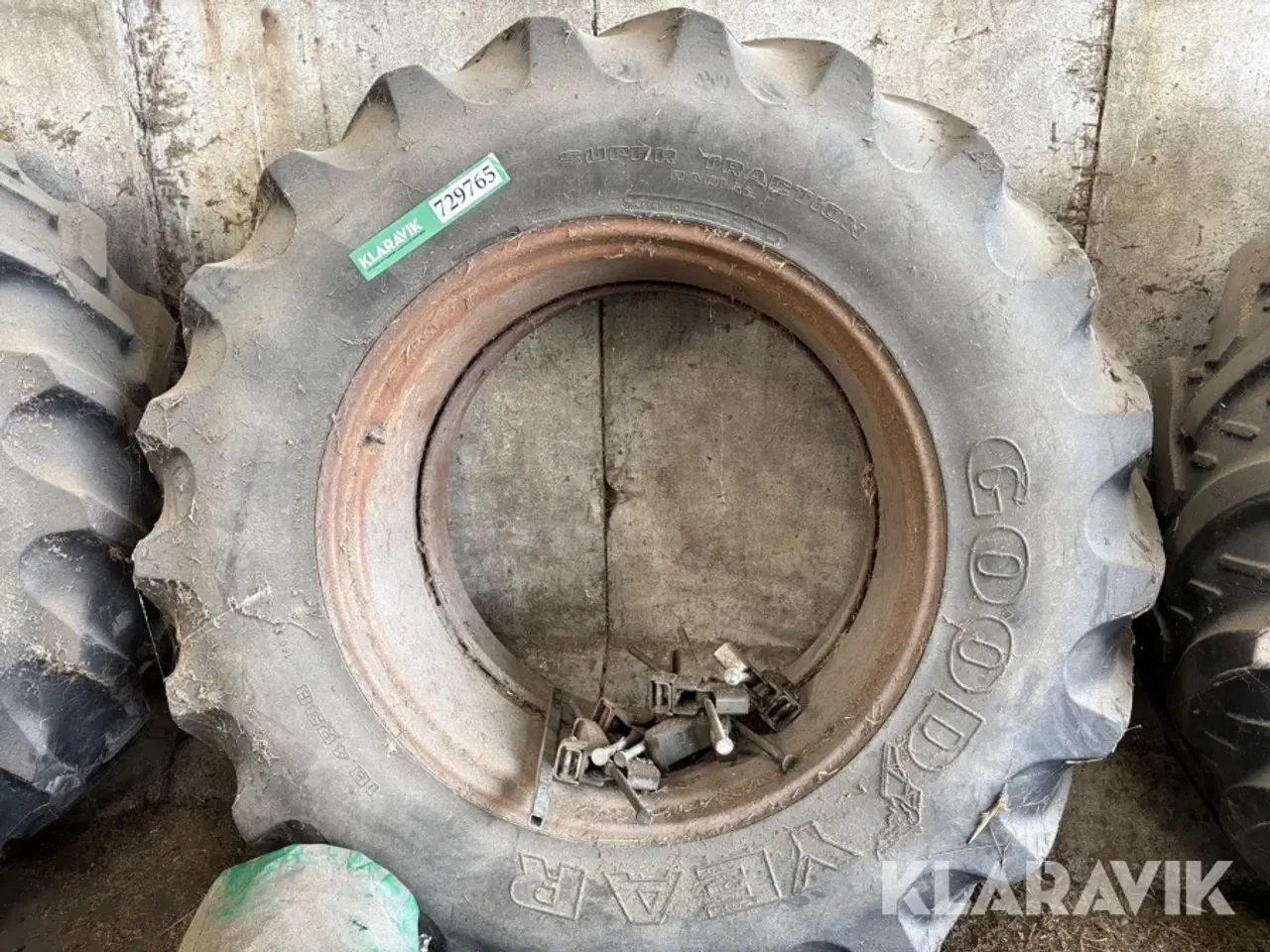 Billede 3 - Dæk med fælge 2 styk Goodyear Super traction