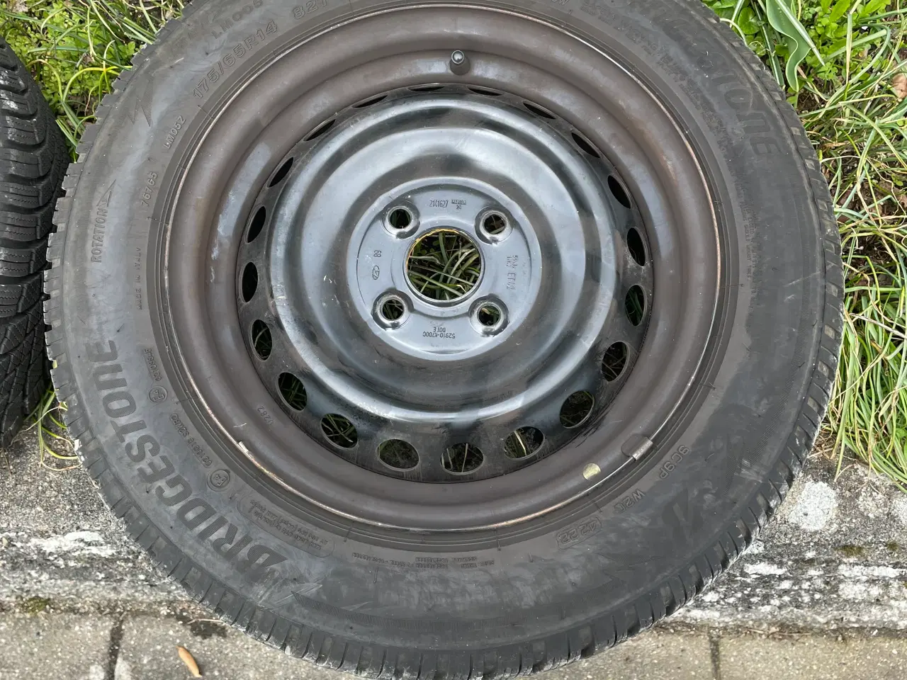 Billede 4 - Vinterdæk med fælge til Hyundai i10