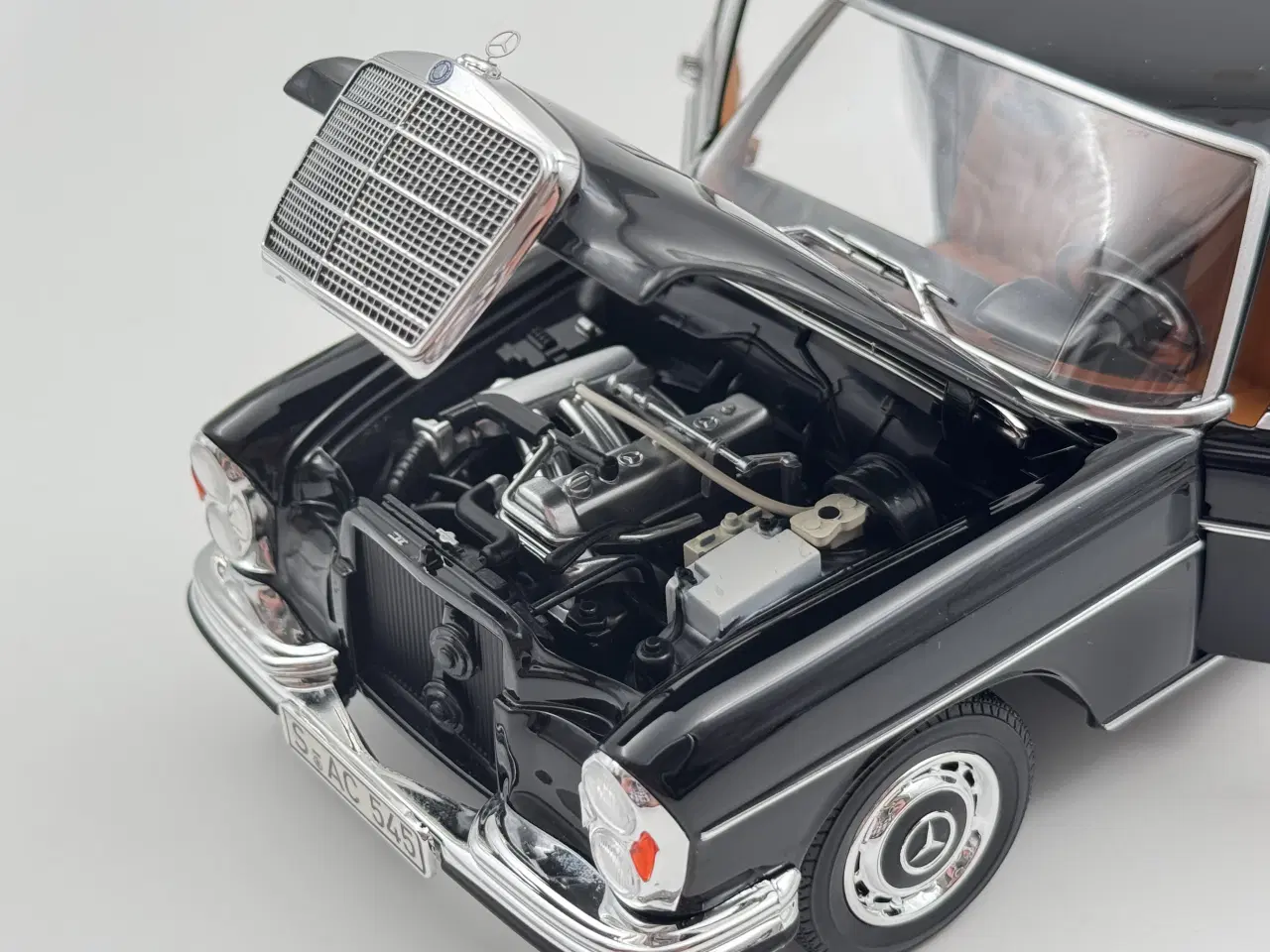 Billede 5 - 1968 Mercedes-Benz 280 SE Limousine 1:18