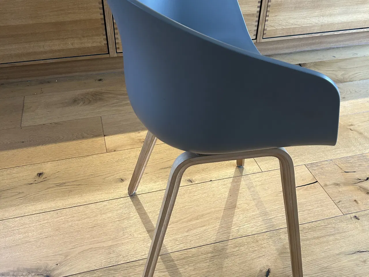 Billede 3 - Spisebordsstol grå HAY