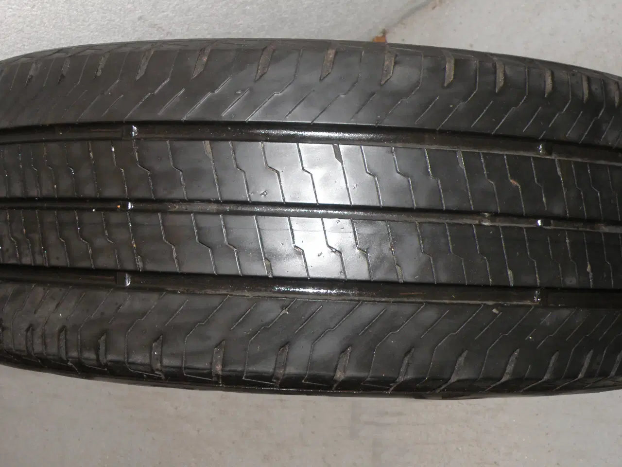 Billede 2 - 4 Sommerdæk 17 tommer - Continental 215/60 R 17 C
