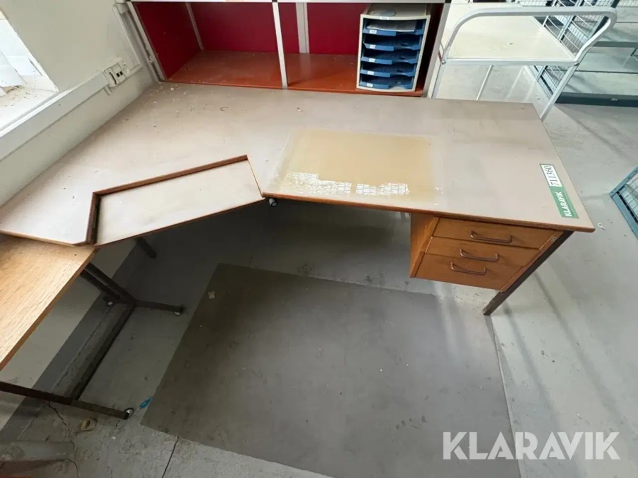 Billede 3 - Skrivebord, disk og rullebord