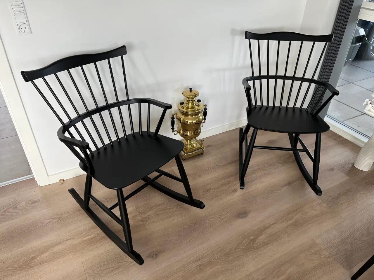 Billede 2 - 2 FDB J52G-Gyngestole i farven Black.