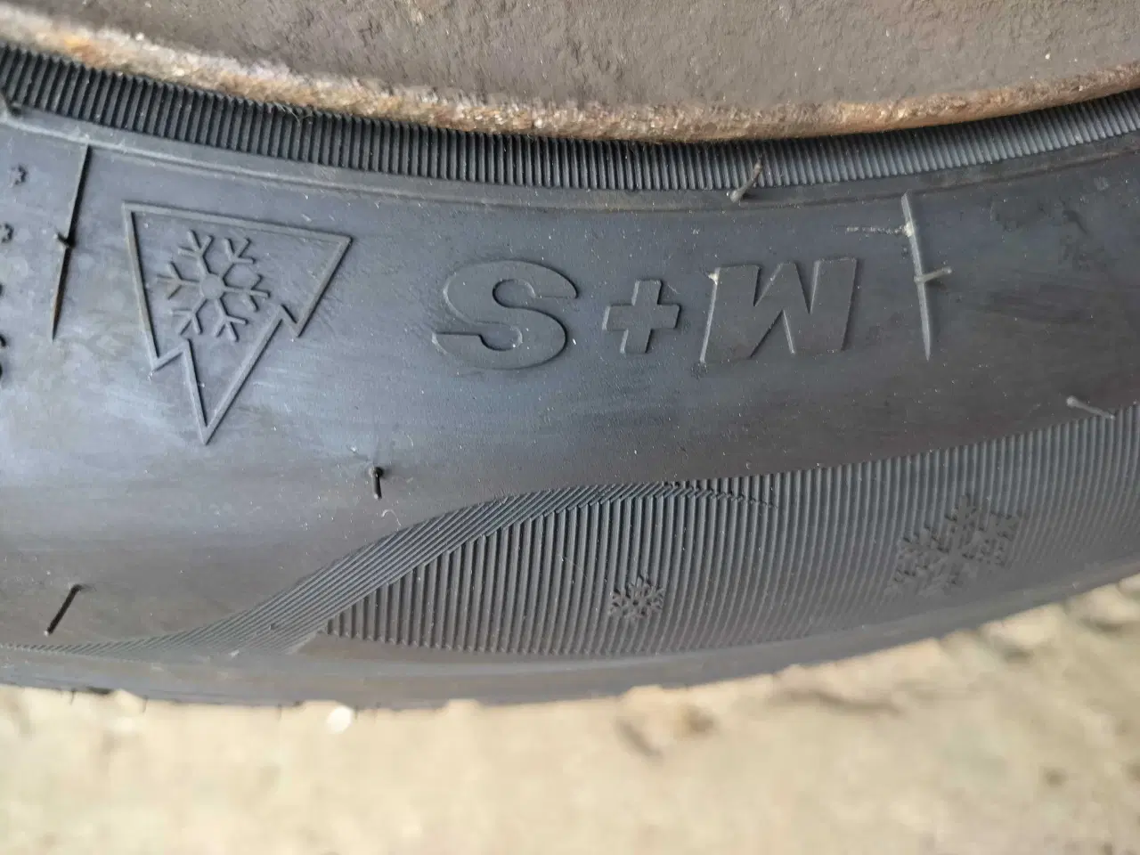 Billede 5 - Vinterdæk på fælge 