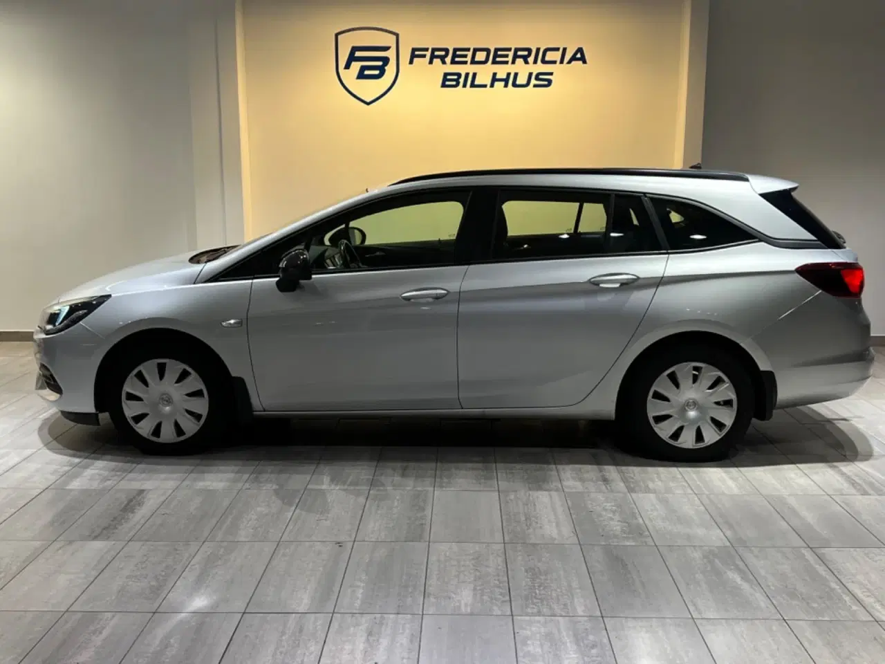 Billede 2 - Opel Astra 1,2 T 110 Edition