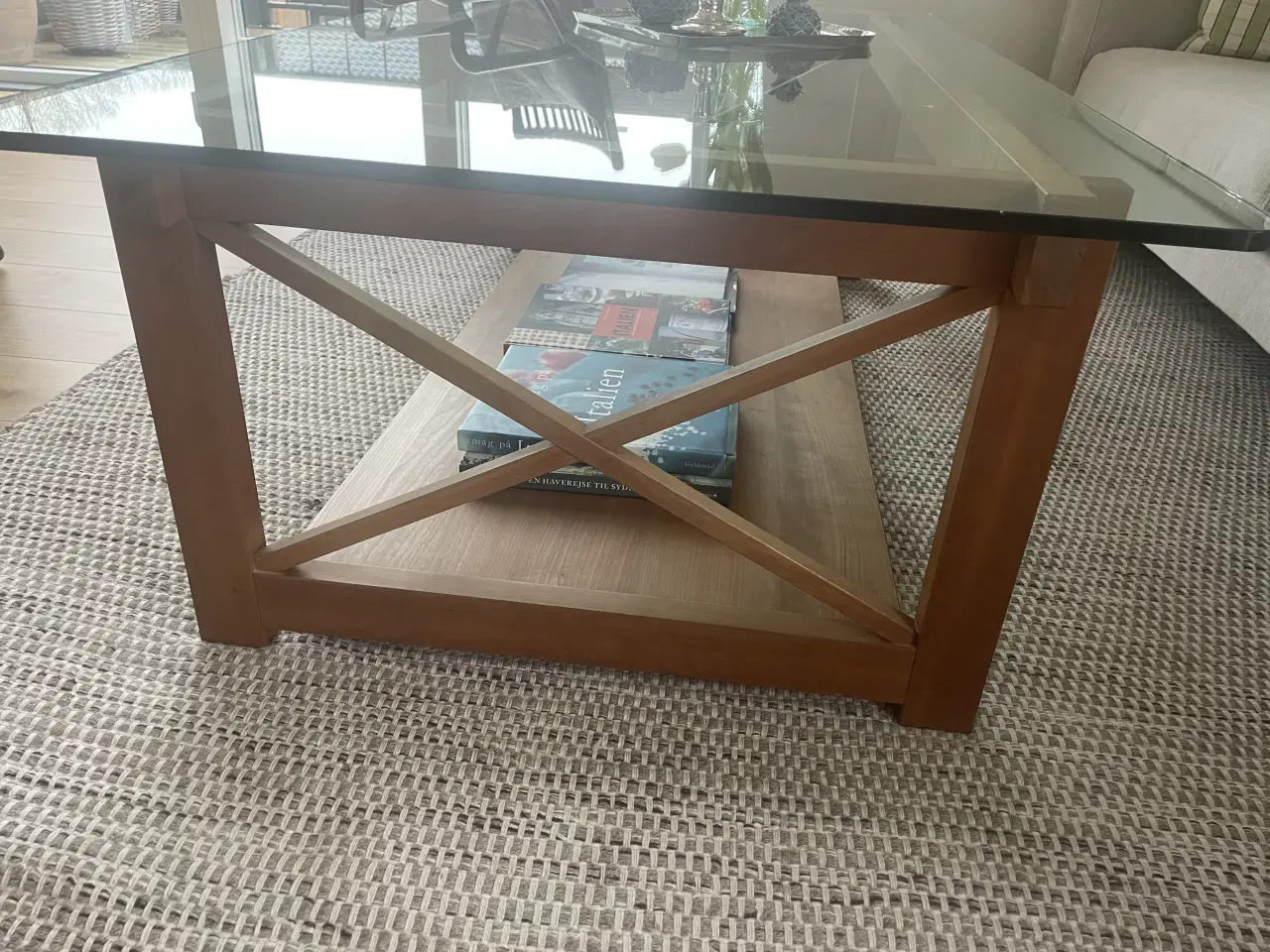 Billede 5 - Sofabord med glasplade