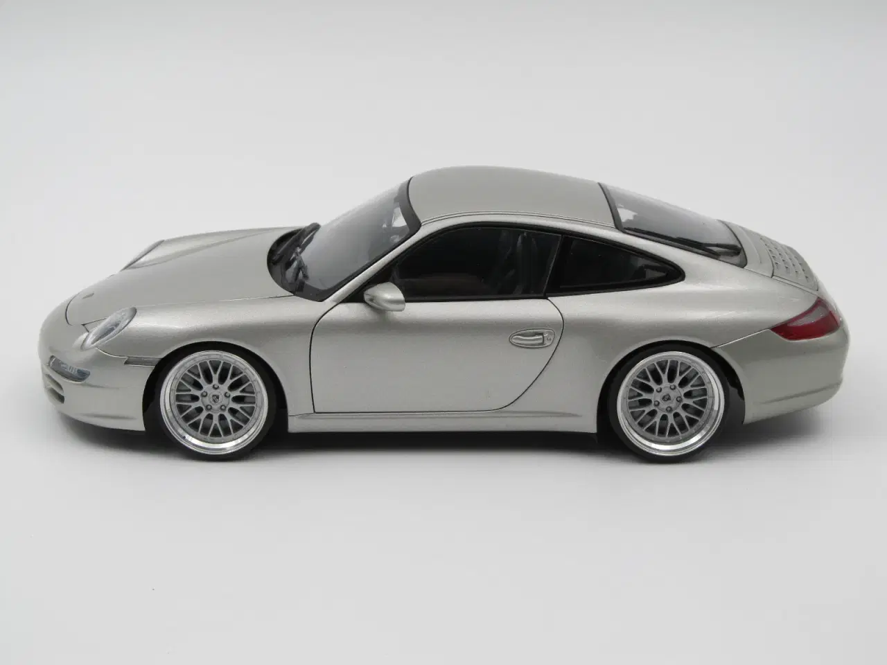 Billede 2 - 2006 Porsche 911 Turbo S (997) AUTOart - 1:18  