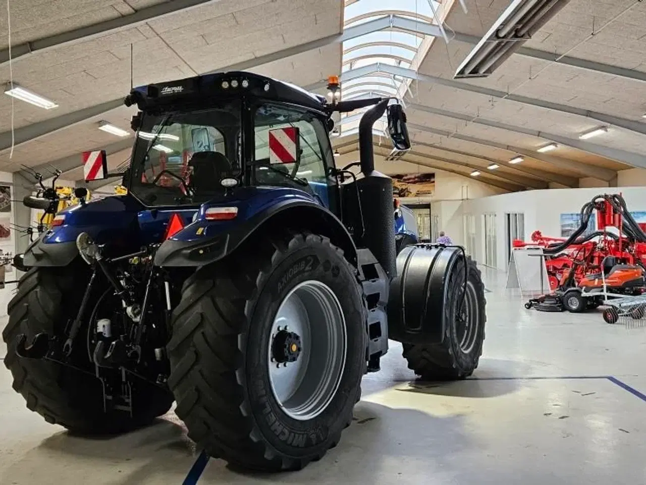 Billede 13 - New Holland T8.435 PLMI NYE DÆK