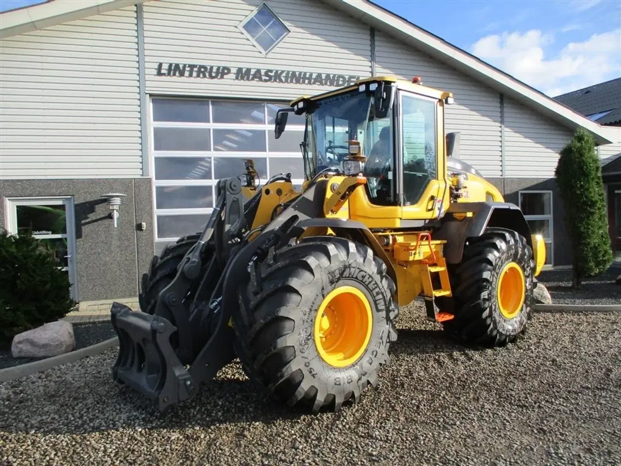 Billede 15 - Volvo L 70 H H2, BEMÆRK MED GARANTI FRA VOLVO FREM TIL DEN 18.6.2026. AGRICULTURE DK-maskine, Co-Pilot & med 750mm Michelin MEGA X BIB hjul.