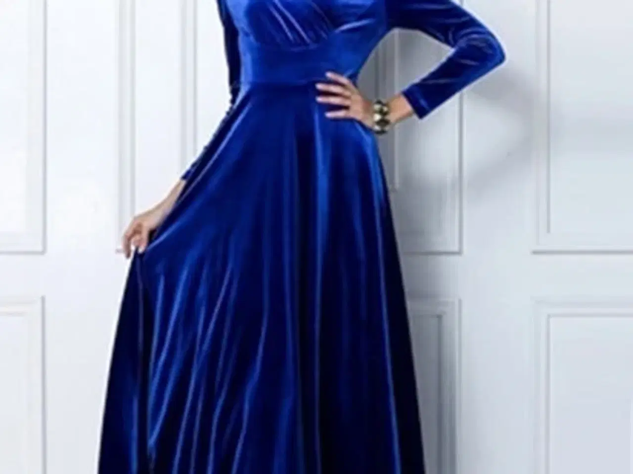 Billede 2 - Maxi-Blød Veloure kjole,m.lange ærmer/3 farver