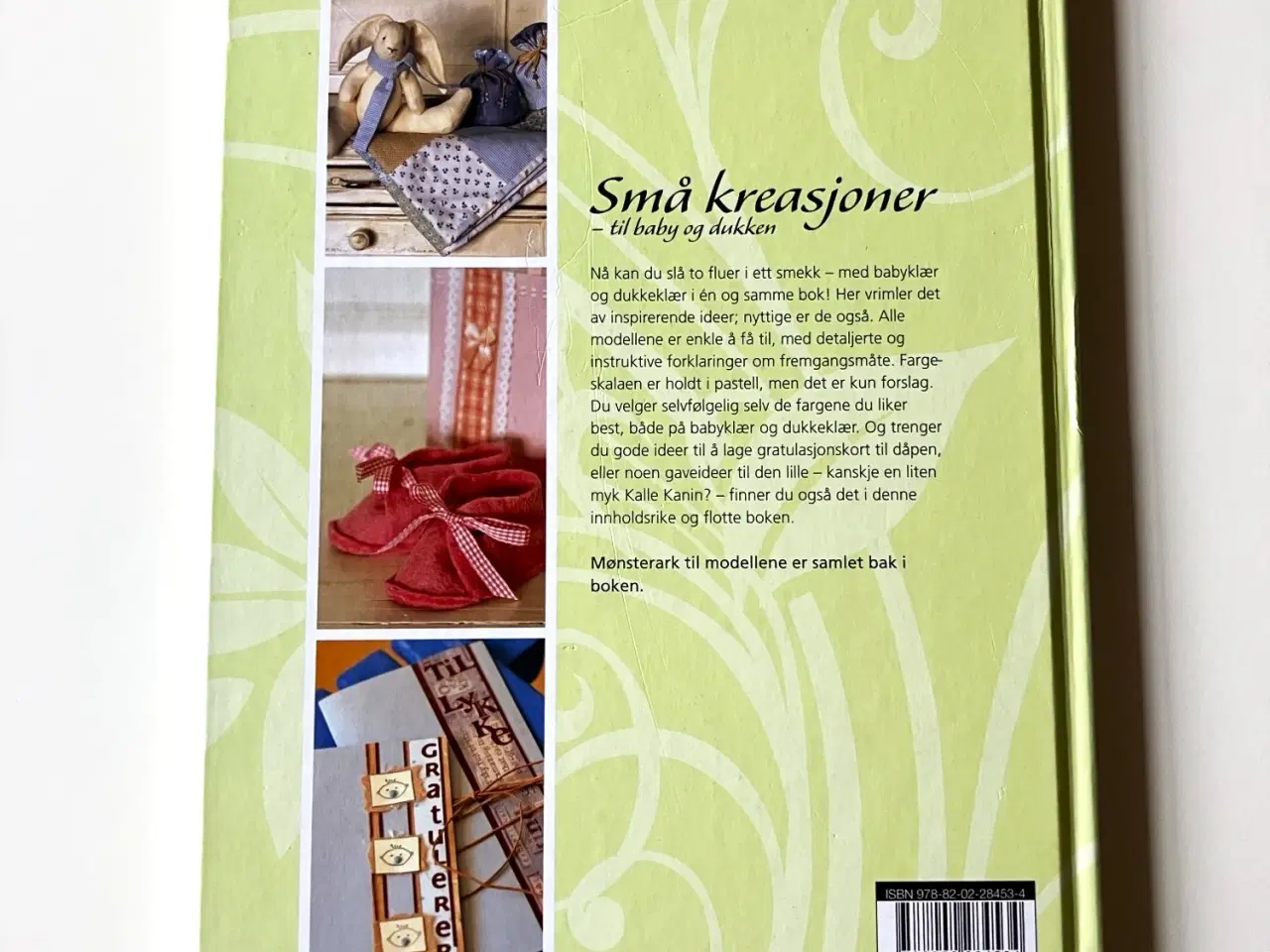 Billede 1 - Små kreasjoner - til baby og dukken Av A. G. Gaase