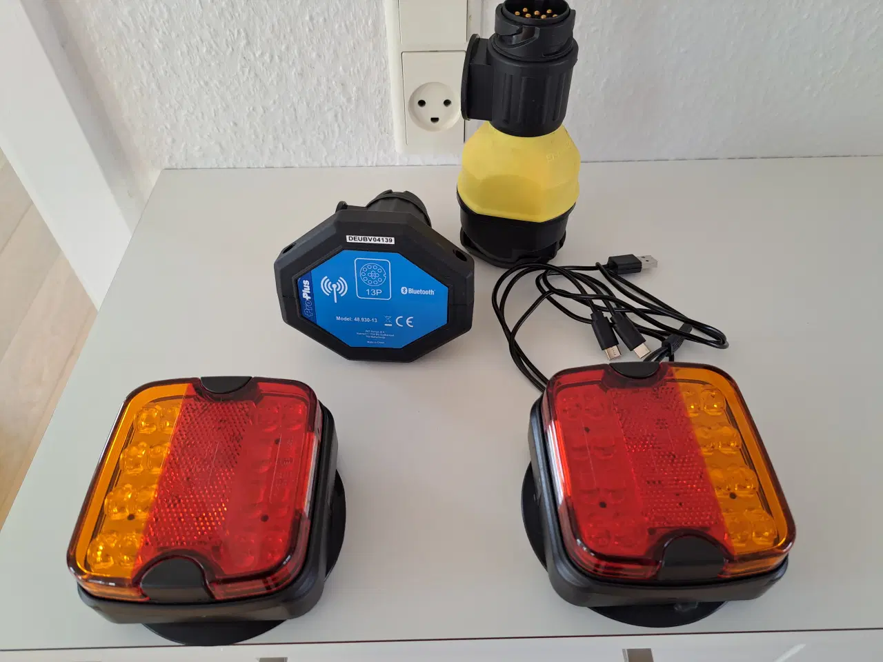 Billede 3 - Lygtesæt LED trådløs 13 polet med ekstra adapter 