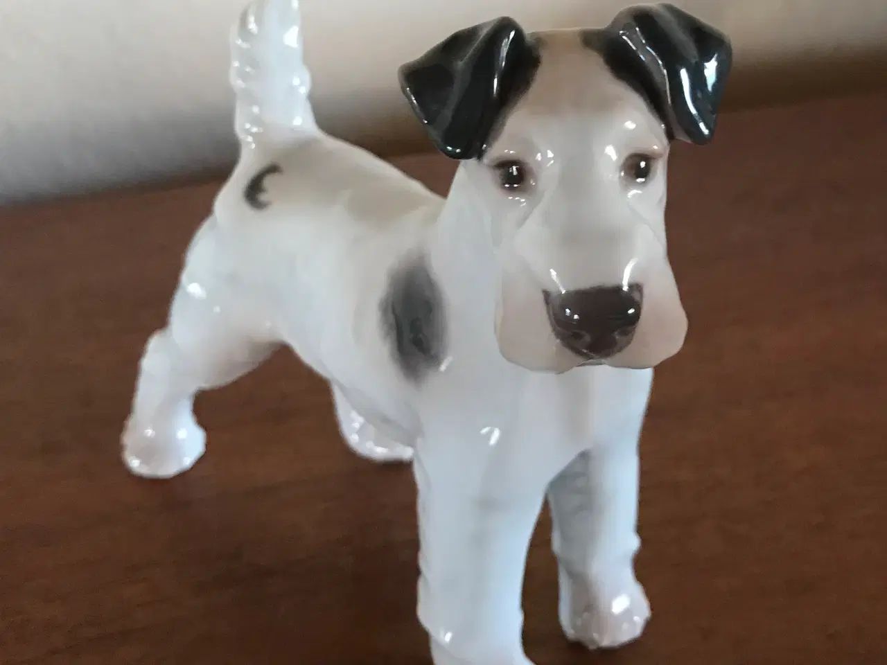 Billede 2 - Ruhåret Foxterrier fra Bing & Grøndahl nr. 1998