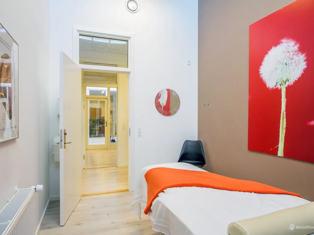 Billede 2 - 12 m2 flot klinikrum + 85 m2 fælles attraktive faciliteter