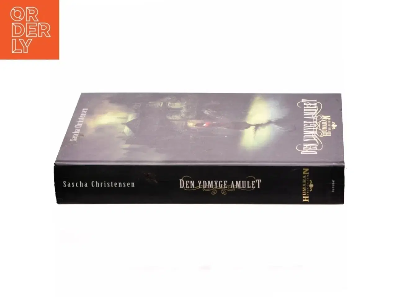 Billede 2 - Den ydmyge amulet af Sascha Christensen (Bog)
