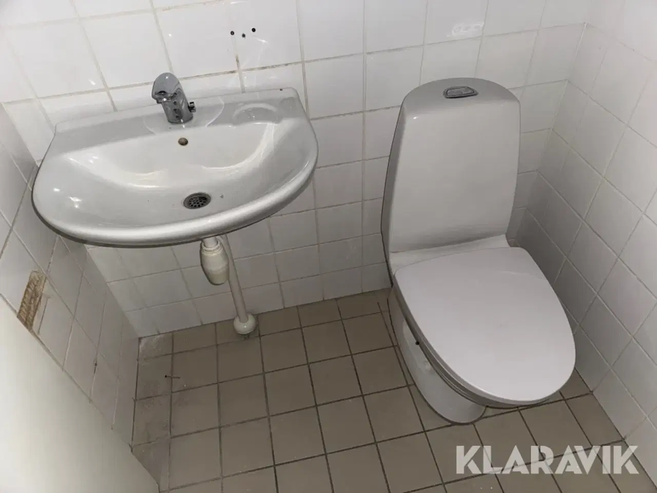 Billede 2 - Lot med håndvaske og toiletter