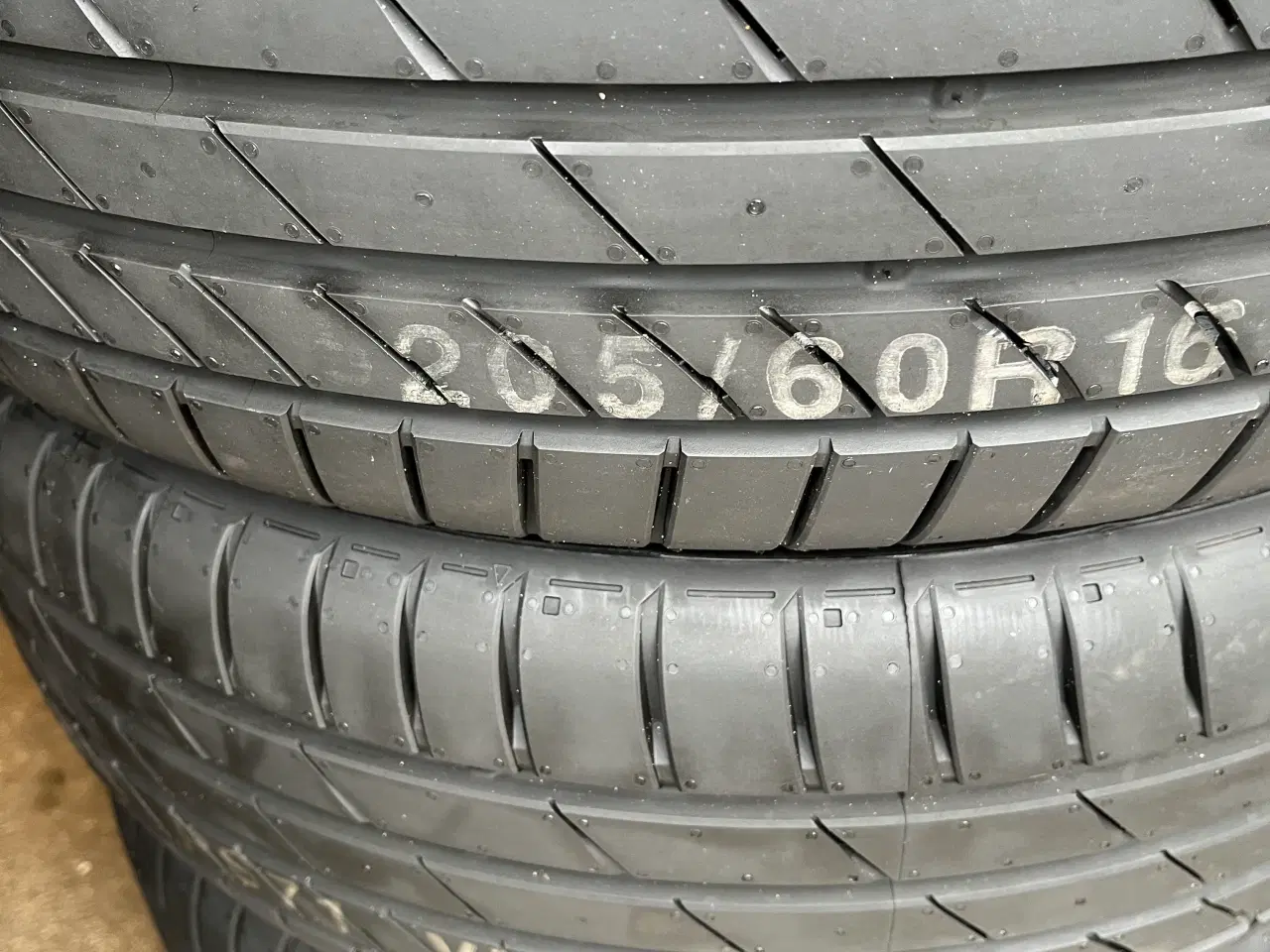 Billede 1 - Sommerdæk 205-60-16 Kumho.