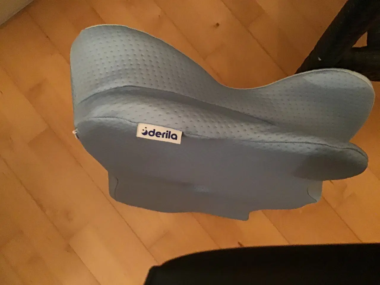 Billede 3 - Hovepude:mærke DERILA